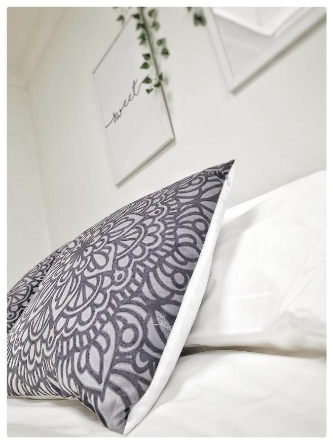 The Beach Hideaways Appartamento Hove Esterno foto