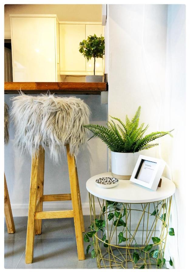 The Beach Hideaways Appartamento Hove Esterno foto