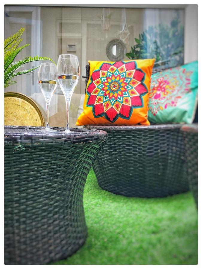 The Beach Hideaways Appartamento Hove Esterno foto