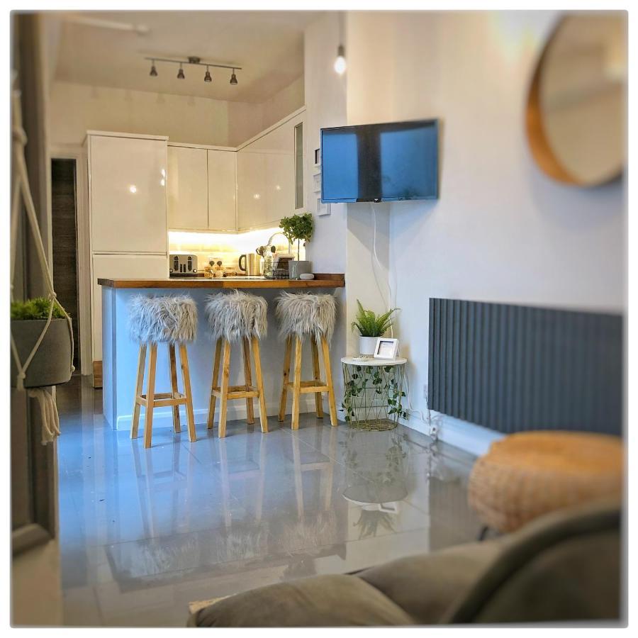 The Beach Hideaways Appartamento Hove Esterno foto
